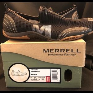 Merrell Barrado performance footware in black